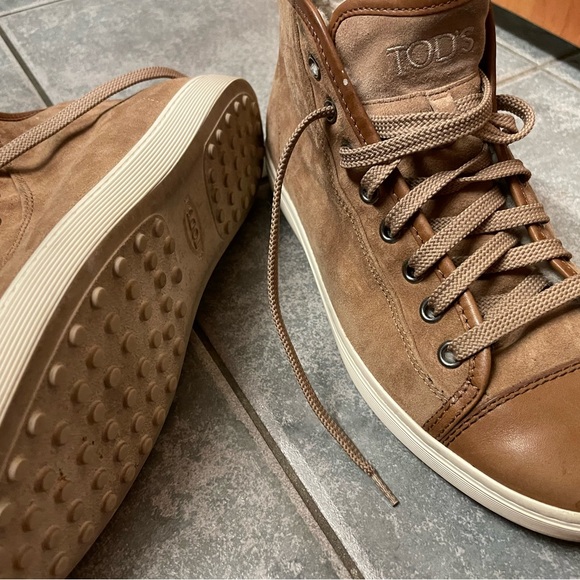 TOD'S Women’s Light Brown High-Top Sneakers
